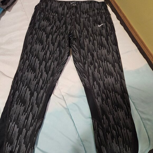 Nike leggings - Picture 1 of 3